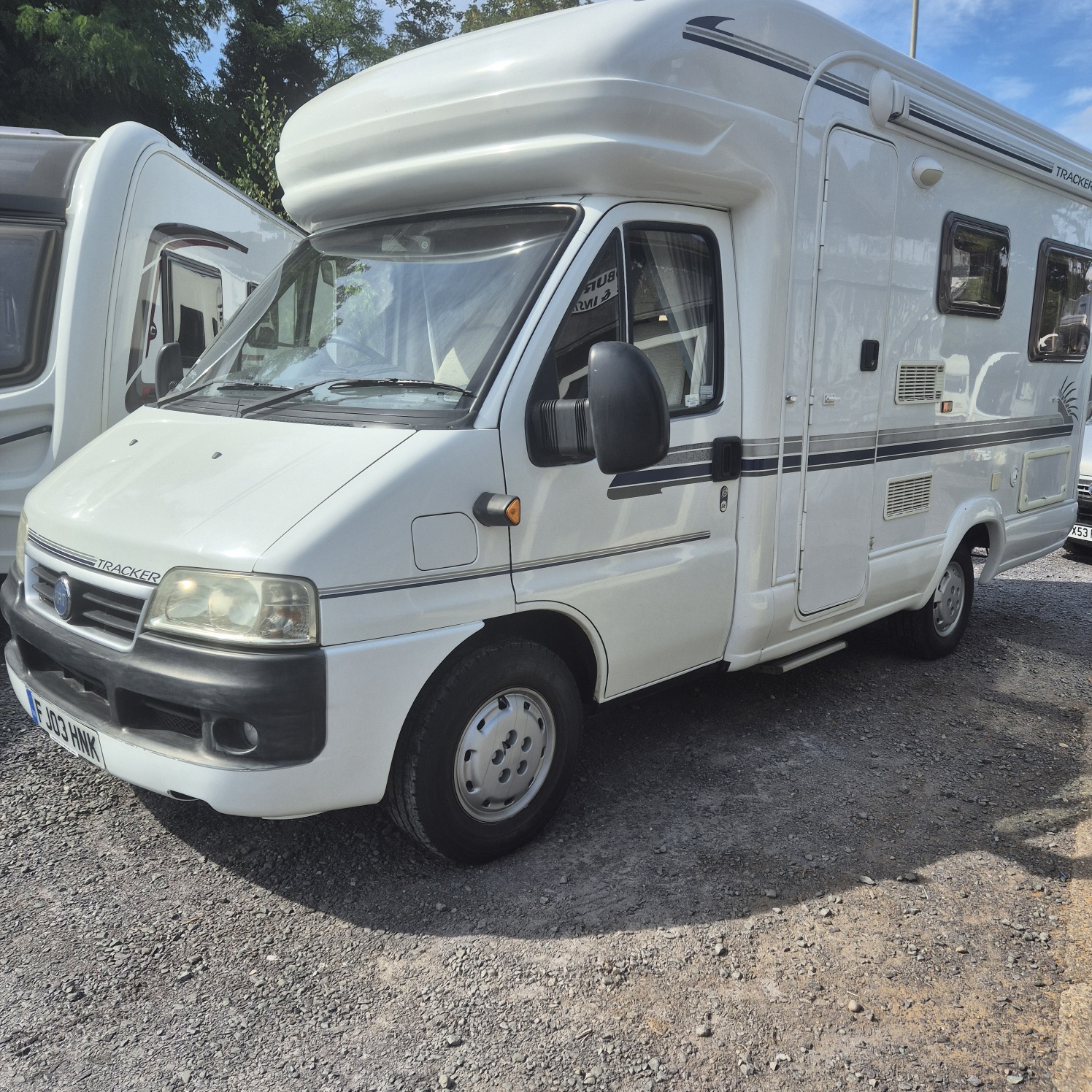 Autotrail Tracker SE